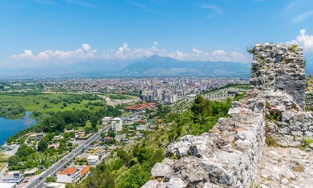 Albania: co zobaczyć, kiedy jechać i koszty