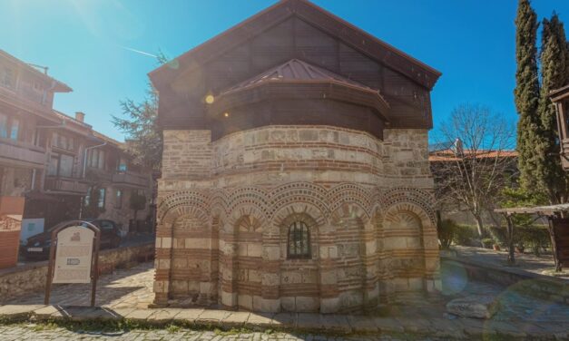 Historyczne centra Berat i Gjirokastra w Albanii – jak