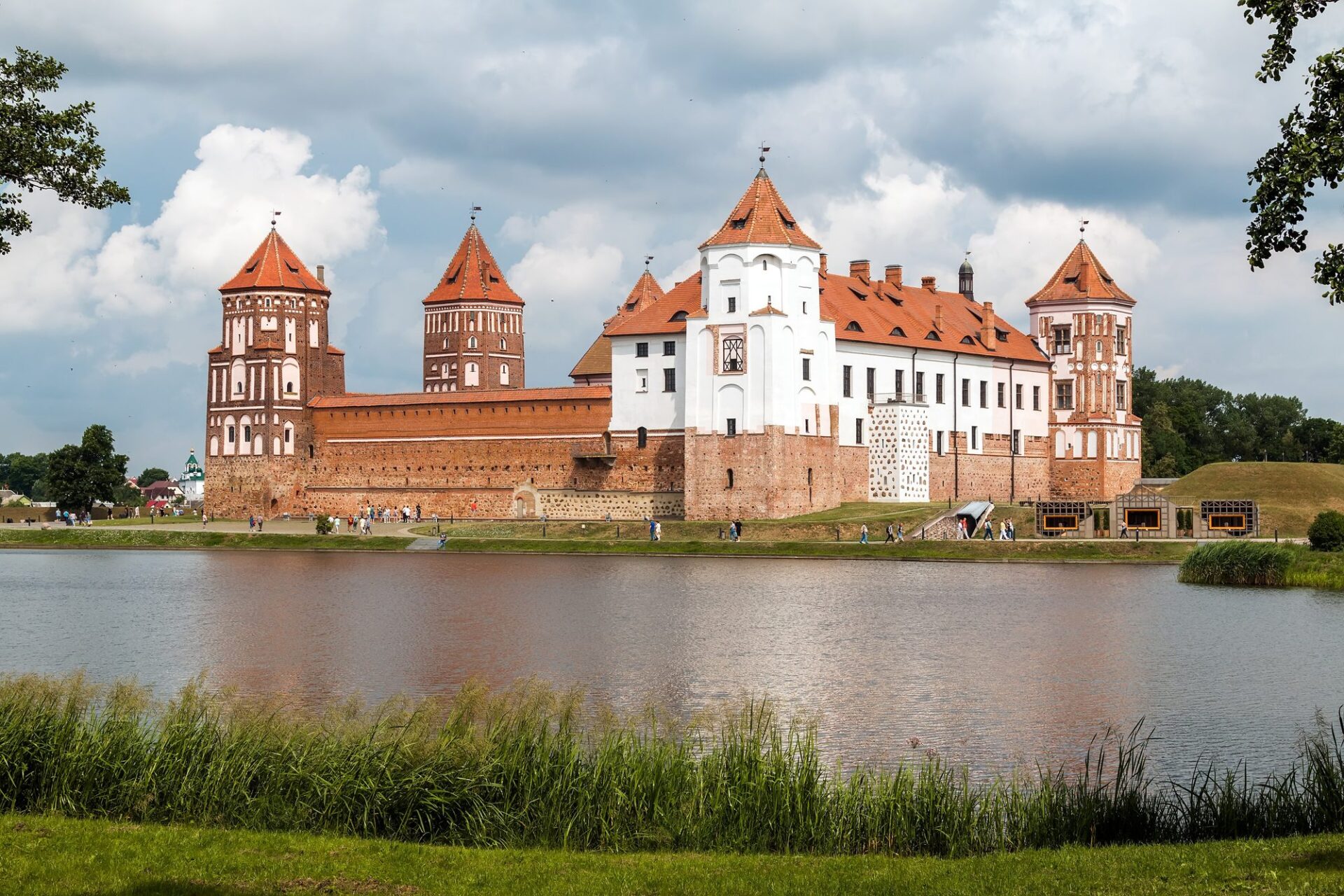 Atrakcje turystyczne w Zamek w Mirze (Mir Castle Complex) – praktyczny przewodnik