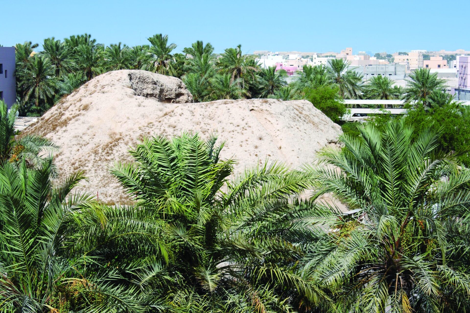 Dilmun Burial Mounds w Bahrajnie