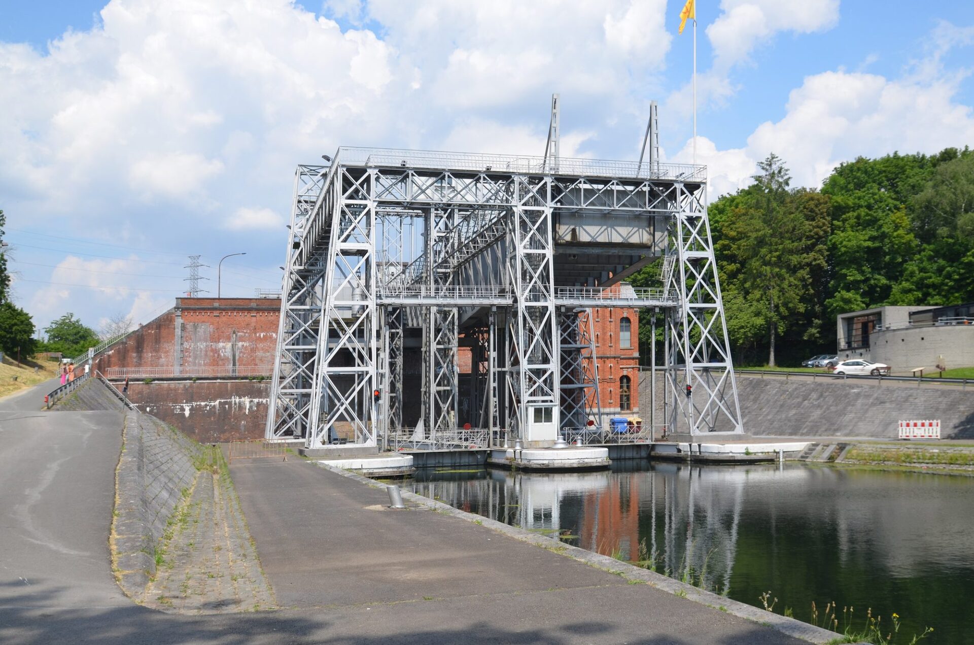 Zabytkowe windy wodne na Canal du Centre w Belgii