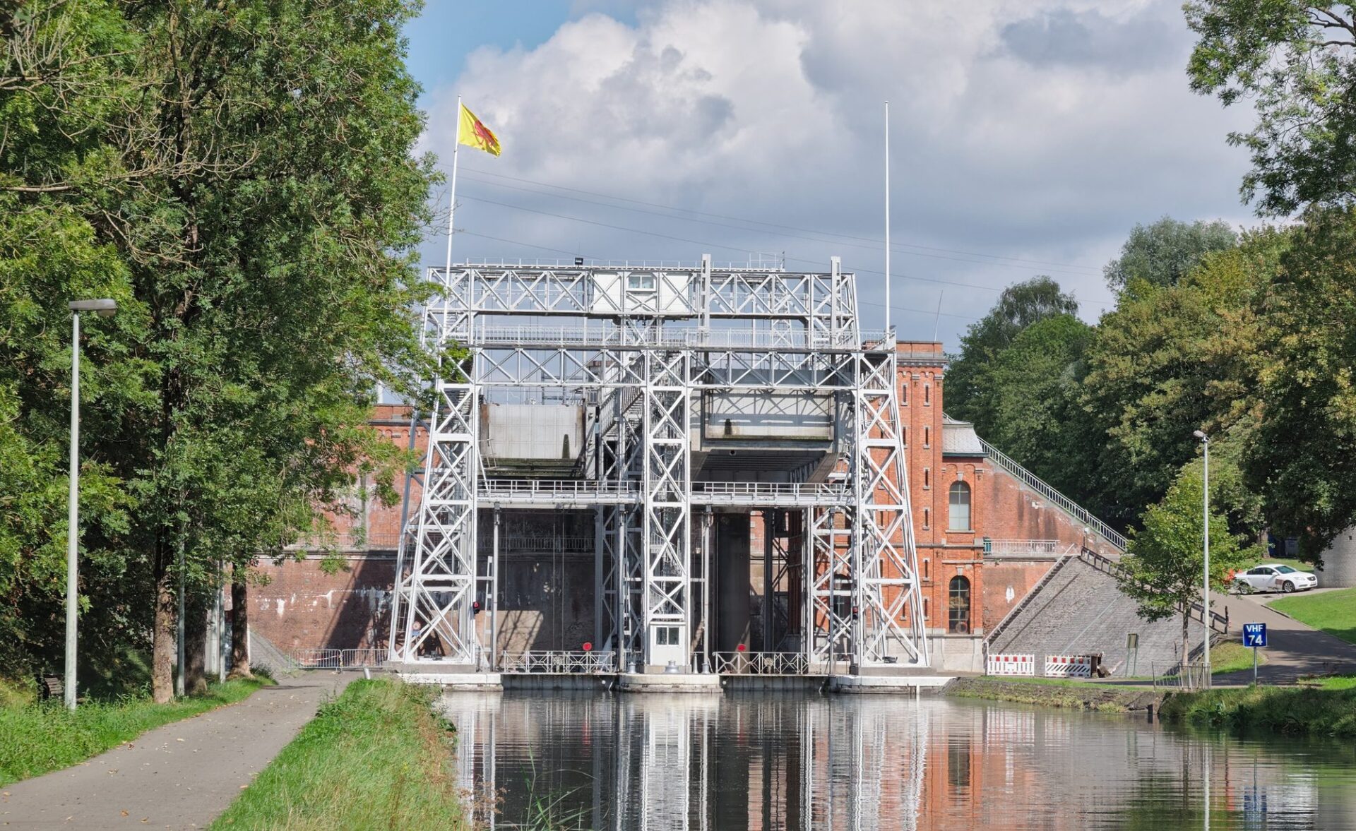 Zabytkowe windy wodne na Canal du Centre w Belgii